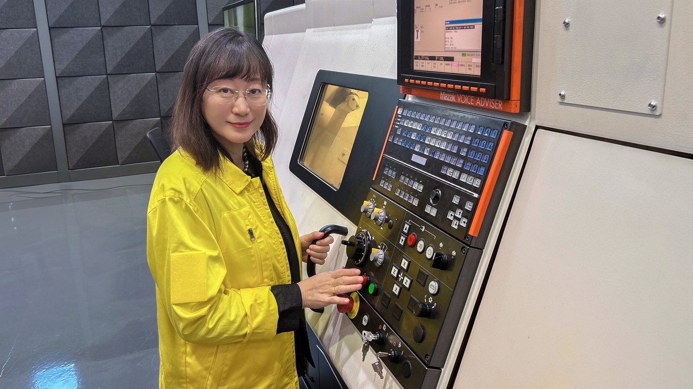 Portrait of Michelle Wang