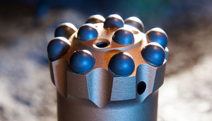 Top center drill bit